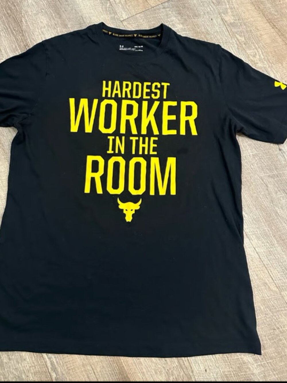 Under Armour Project Rock Size M Hardest Worker In The Room Shirt